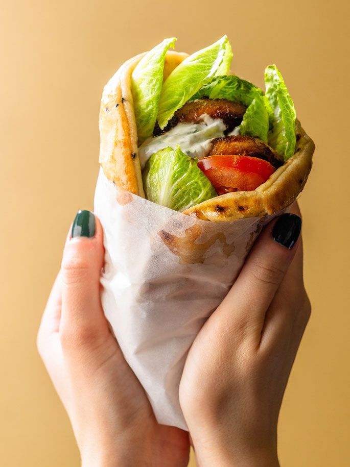 Kryddiga kycklinggyros från grillen